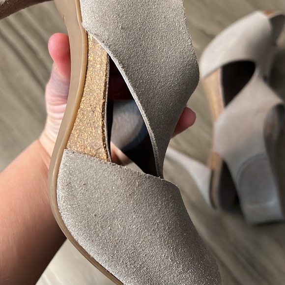 PEDRO GARCIA GRAY SUEDE HEELS 38= 8 US - Picture 13 of 17